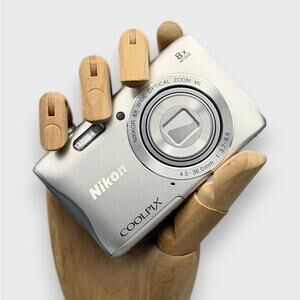 Nikon Coolpix S3700 Digital Camera | 20.1MP | Silver